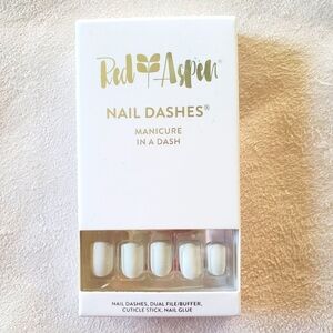 Red Aspen Nail Dashes Short Square White